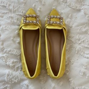 Chase and Chloe yellow flats size 10
